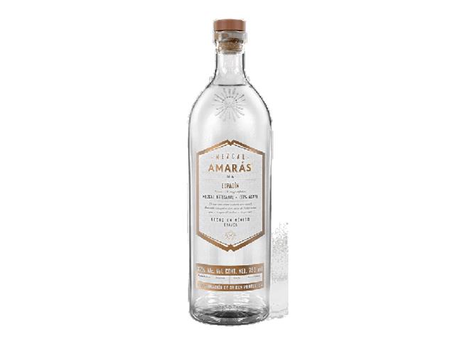 Botella de Mezcal Amarás Espadín joven hecho en MX 37% Alc. 750 ml