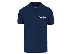 Playera tipo Polo Hombre con bordado Nucle (Talla M)