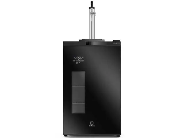 Cervejeira Electrolux Home Bar com Torre de Chop 100 Litros Preta
