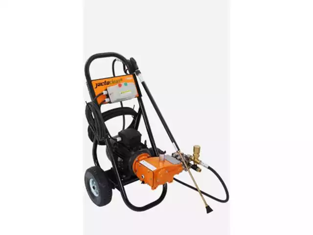 Lavadora de Alta Pressão Jacto Clean J12000 ST Trifásico 7,5CV 440V